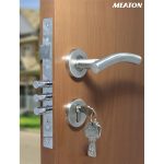 Cerradura COMBO seg.3pernos c/manij curva 60mm.mul (CERSEGCURMUL60)